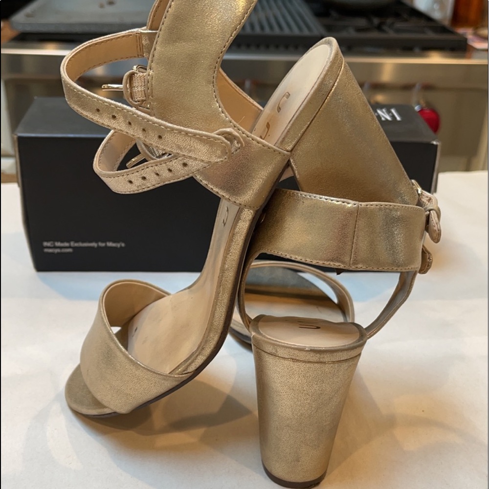 Unisa Reiaa Metallic Gold Strappy Sandals - Picture 7 of 14